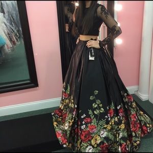 Sherri Hill Prom Dress